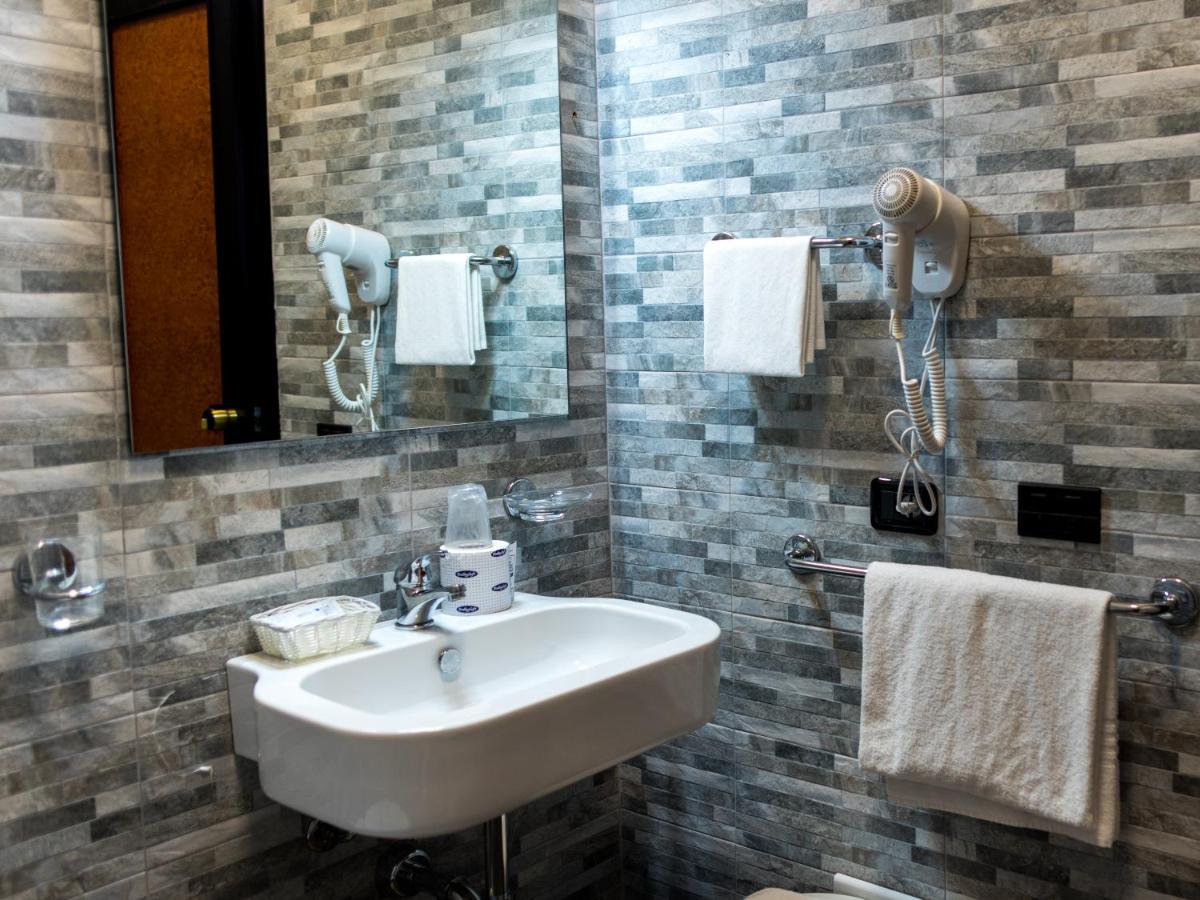 Hotel Scigliano Rossano Bagian luar foto